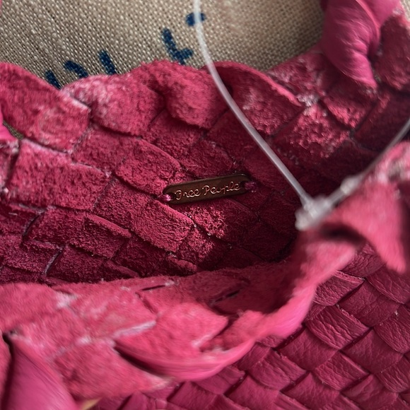 NEW Free People Pink Woven Hearts Leather Crossbody Small Bag - Picture 9 of 11